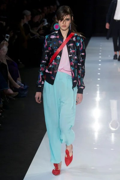 Look 12